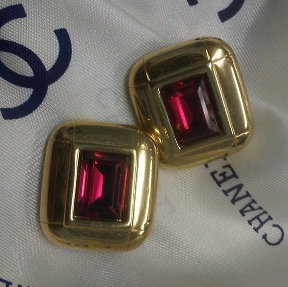Statement Swarovski crystal VTG Cranberry Red Earrings - Picture 8 of 8